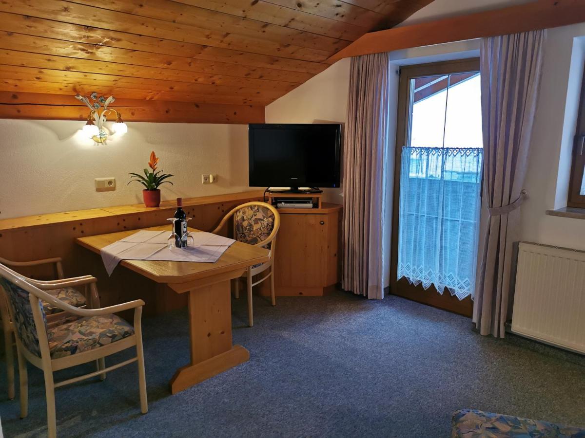 Haus Moosplatzl Lägenhet Leutasch Exteriör bild